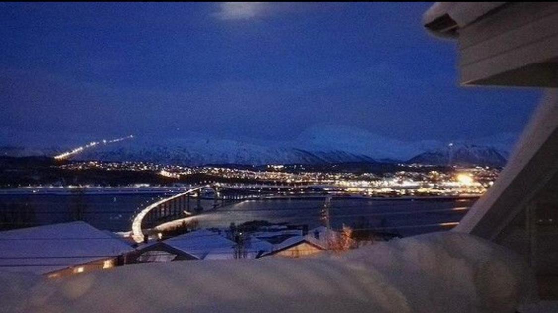 Moderne Og Trivelig Leilighet, Med Unik Utsikt Tromsø Extérieur photo